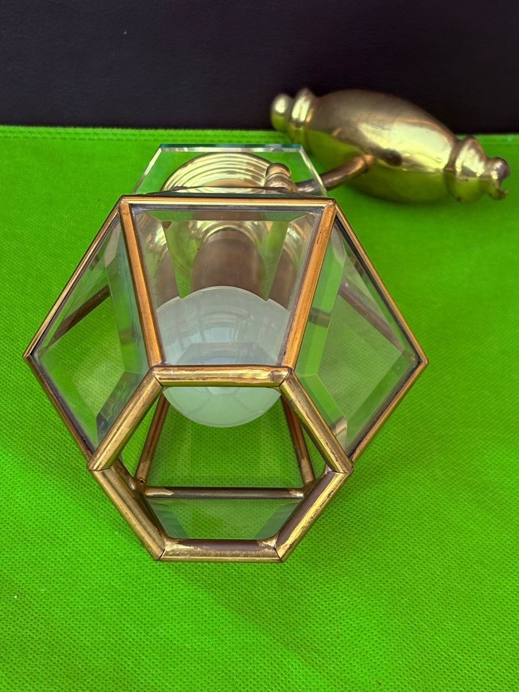 Lampade: Hängelampe sechseckig Glas mit Messingeinfassungen – Usato da Wil SG venduto da rolandsflohland 6