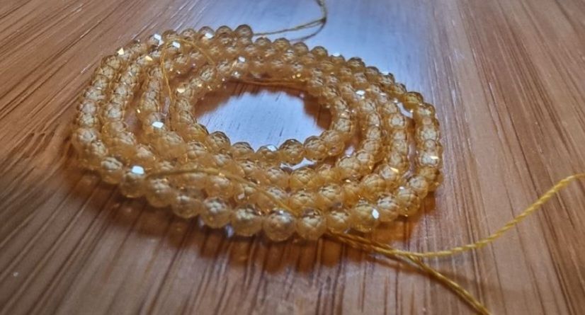 Minerali & Pietre curative: Zirkon gelb facettiert 3mm. Strang – Nuovo e nell'imballaggio originale da Menziken venduto da Mirager 1