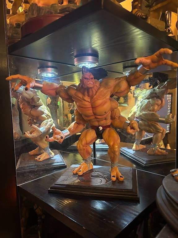 Sculture & Statue: Mortal Kombat, Goro Statue, 1:6 scale – Usato da Zürich venduto da samg00dy