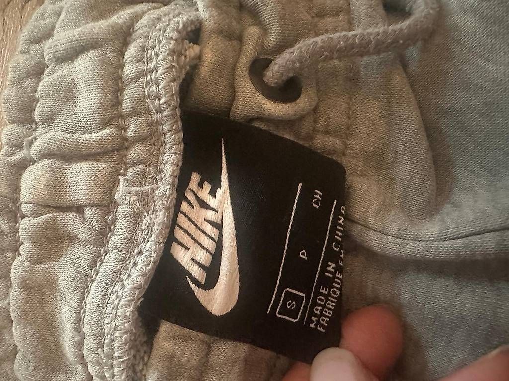 Hosen: Trainerhose - S – Gebraucht aus Wauwil von est_r5td 1