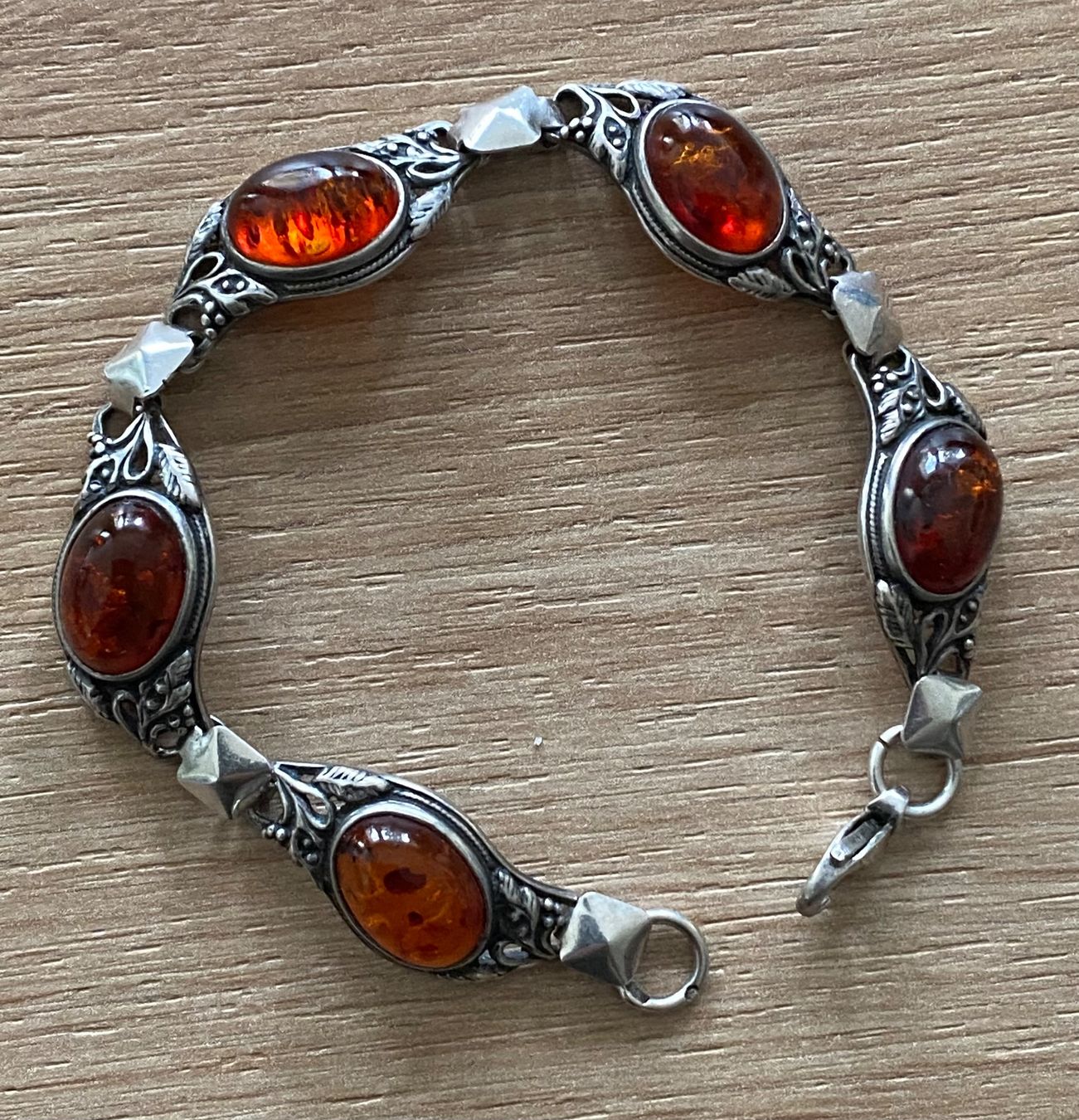 Bracciali & Braccialetti: Elegantes Vintage Silber Armband mit Bernstein – Usato da Hochfelden venduto da powerplay61 1