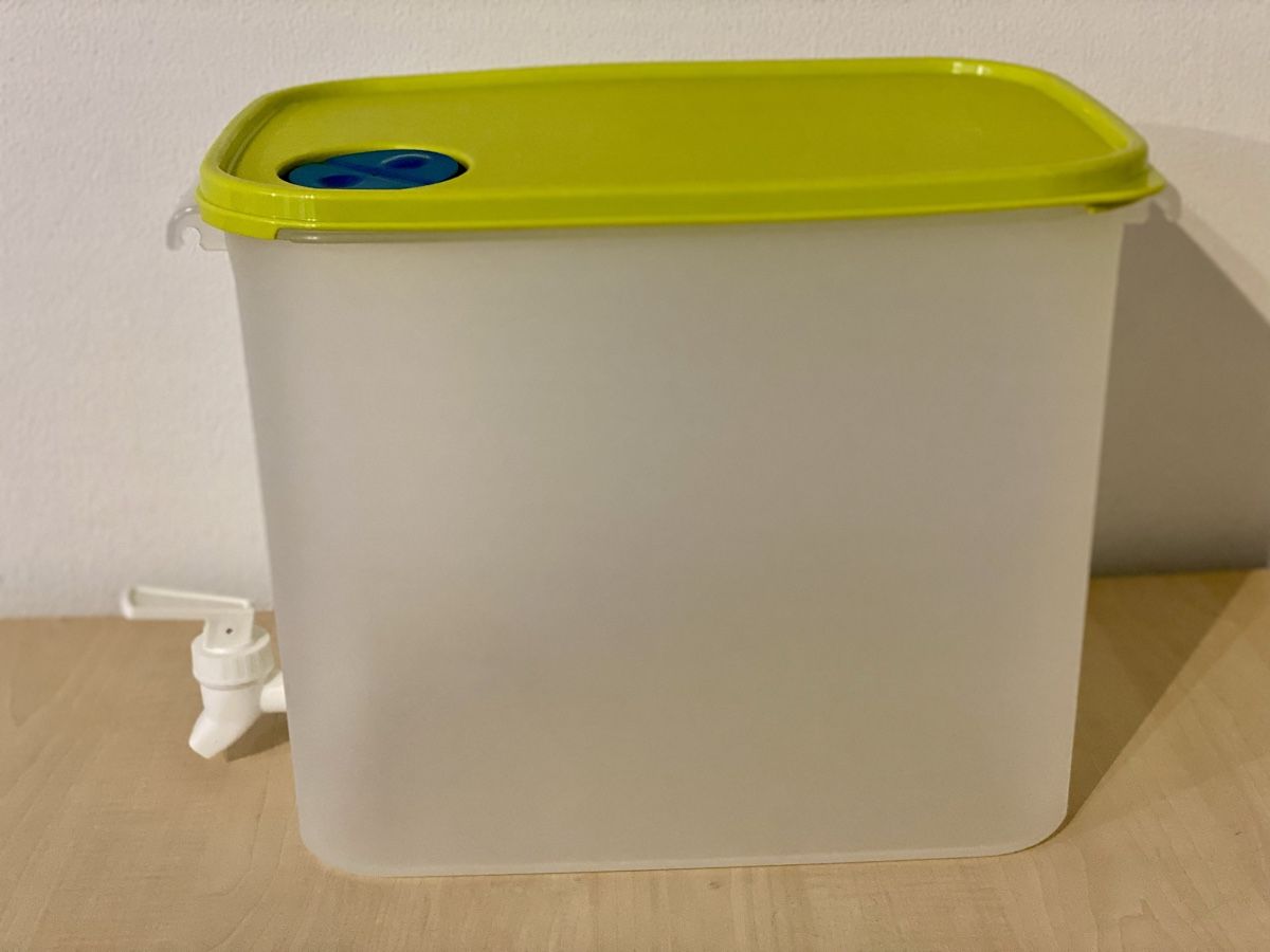 Tupperware Contenitori & Simili: Tupperware Getränkespender 8,7 liter – Nuovo e nell'imballaggio originale da Worben venduto da Teddy112 1