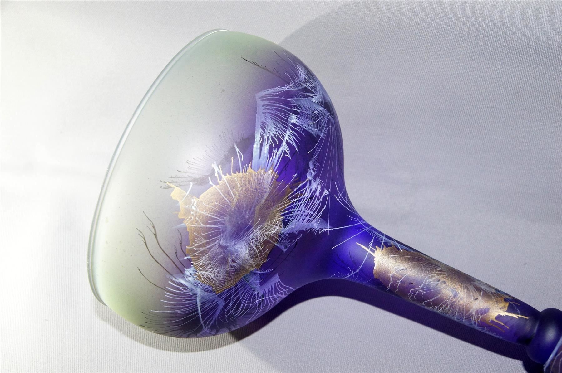 Vase & Récipients: Grosser Prunkpokal blau-violett irisierend – D'occasion à Geroldswil par ARTEFACTO 7