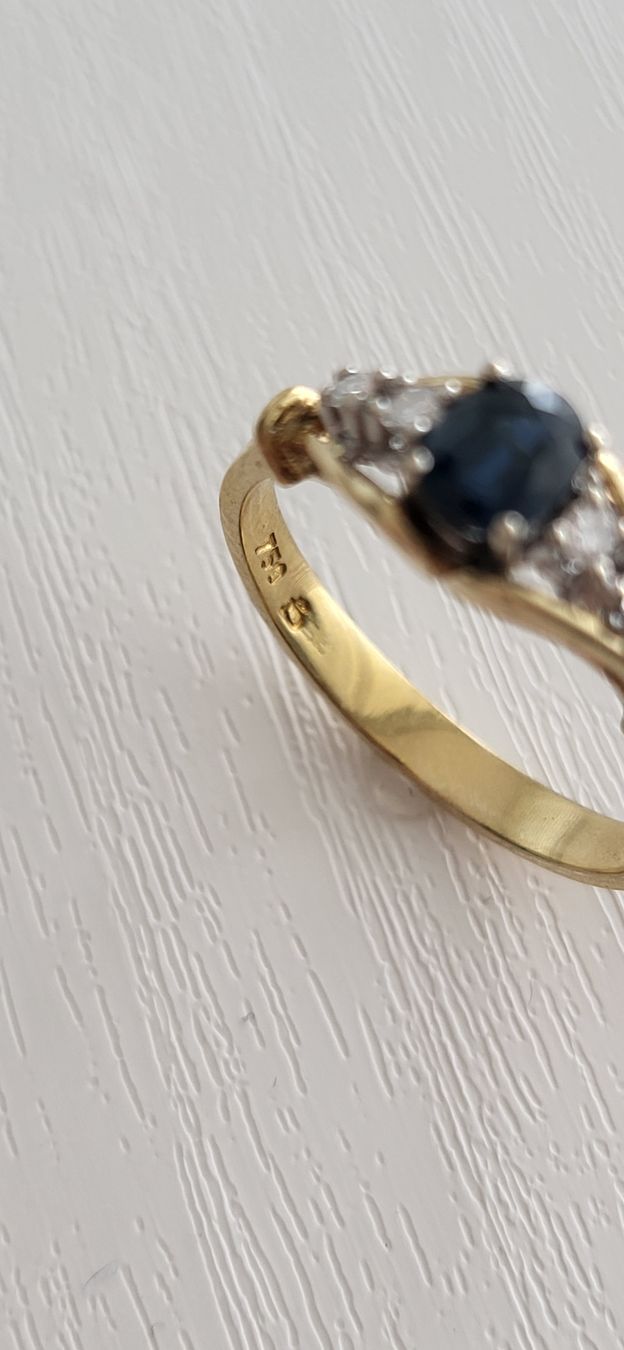 Bagues: Toller Saphirring mit 4 Diamanten  – Neuf (Voir description) à Unterägeri par Altgoldschmuck 4