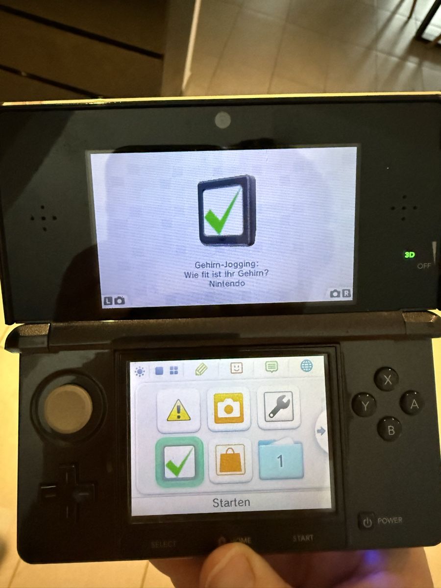 Nintendo Spiele: Nintendo 3DS mit Kabel und Game – Gebraucht aus Wabern von MLPYAQ1027 8