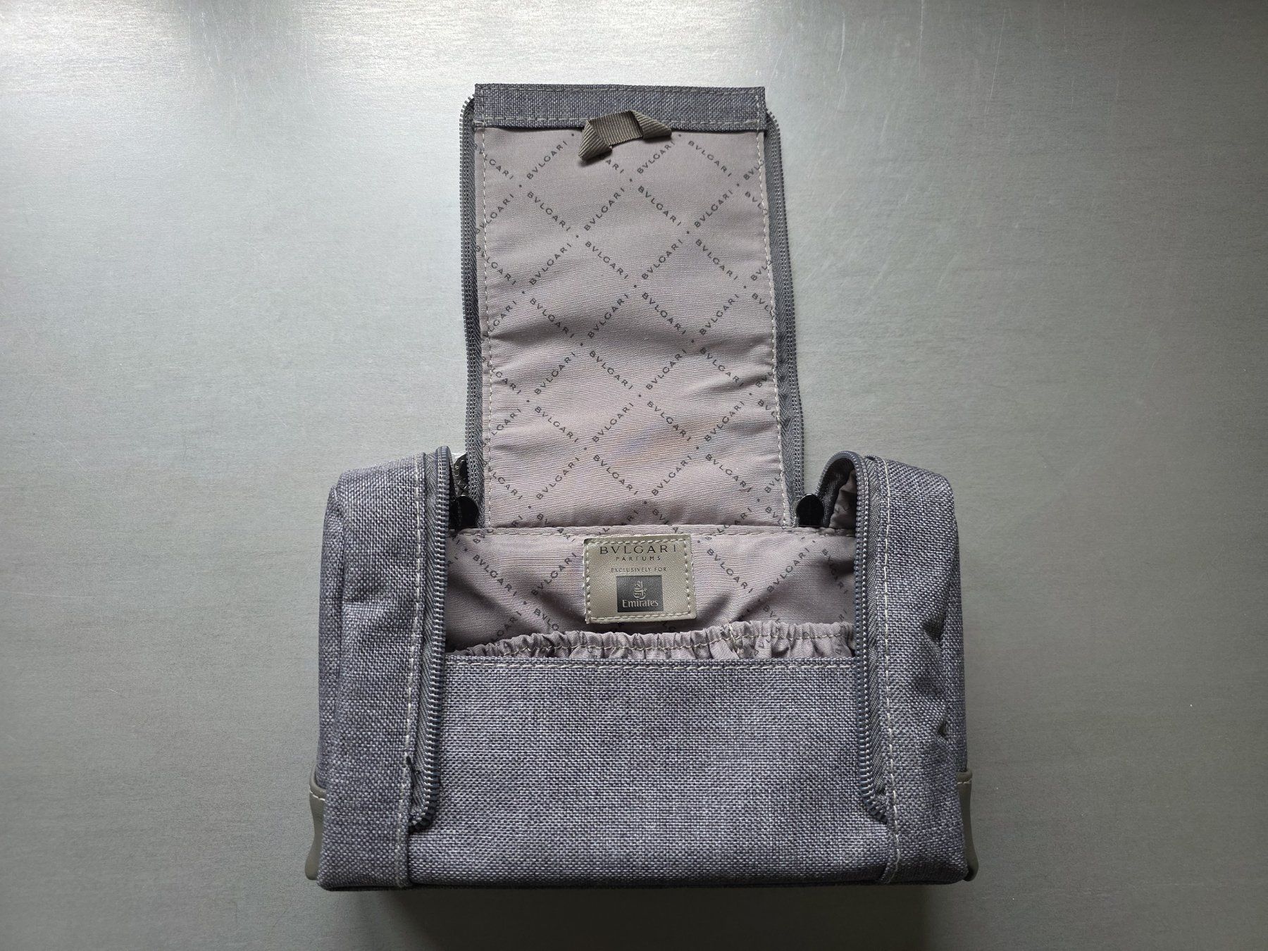 Custodie per cosmetici: Emirates Business Class Amenity Kit Men – Nuovo (secondo la descrizione) da Möriken AG venduto da Flamingo73 2