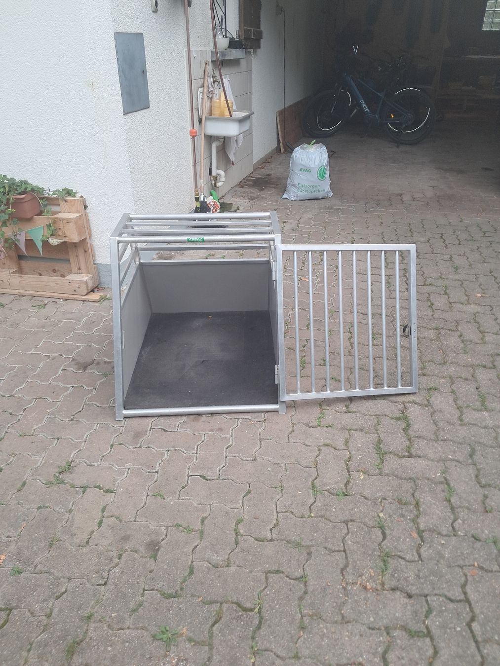Meiko Gabbie, trasporto & Sicurezza: Grosse Hundebox – Usato da Ringgenberg BE venduto da bettinagysi