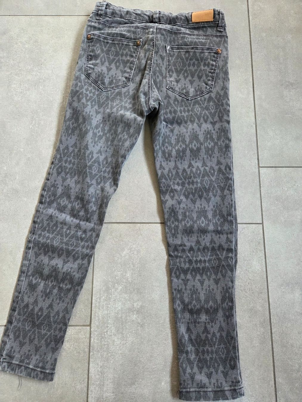 Zara Pantaloni: Hose von Zara Grösse 122 – Usato da Wiesendangen venduto da troawus 4
