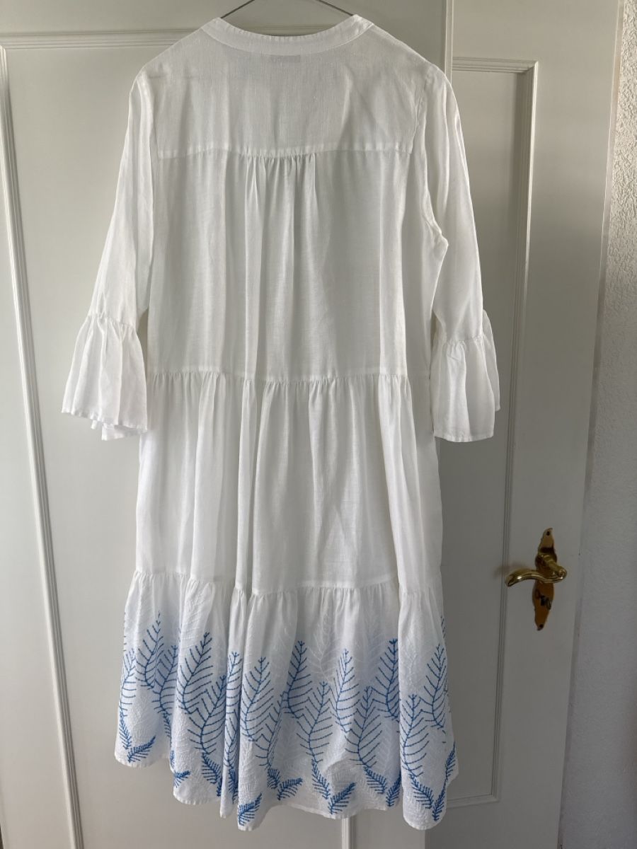 Vestiti: Kleid weiss Grösse 40 100% Leinen gestickt – Usato da Oberrieden venduto da Allesundanderes 5