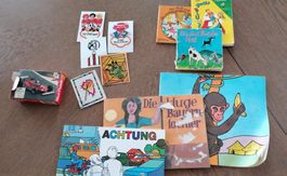 alte Kinder-, Malbücher und Sticker