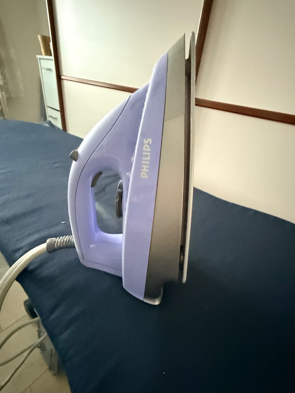 Philips Ferri da stiro: Philips WardrobeCare Bügelsystem – integrierter Wassertank – Usato da Hinwil venduto da betty_blue 3
