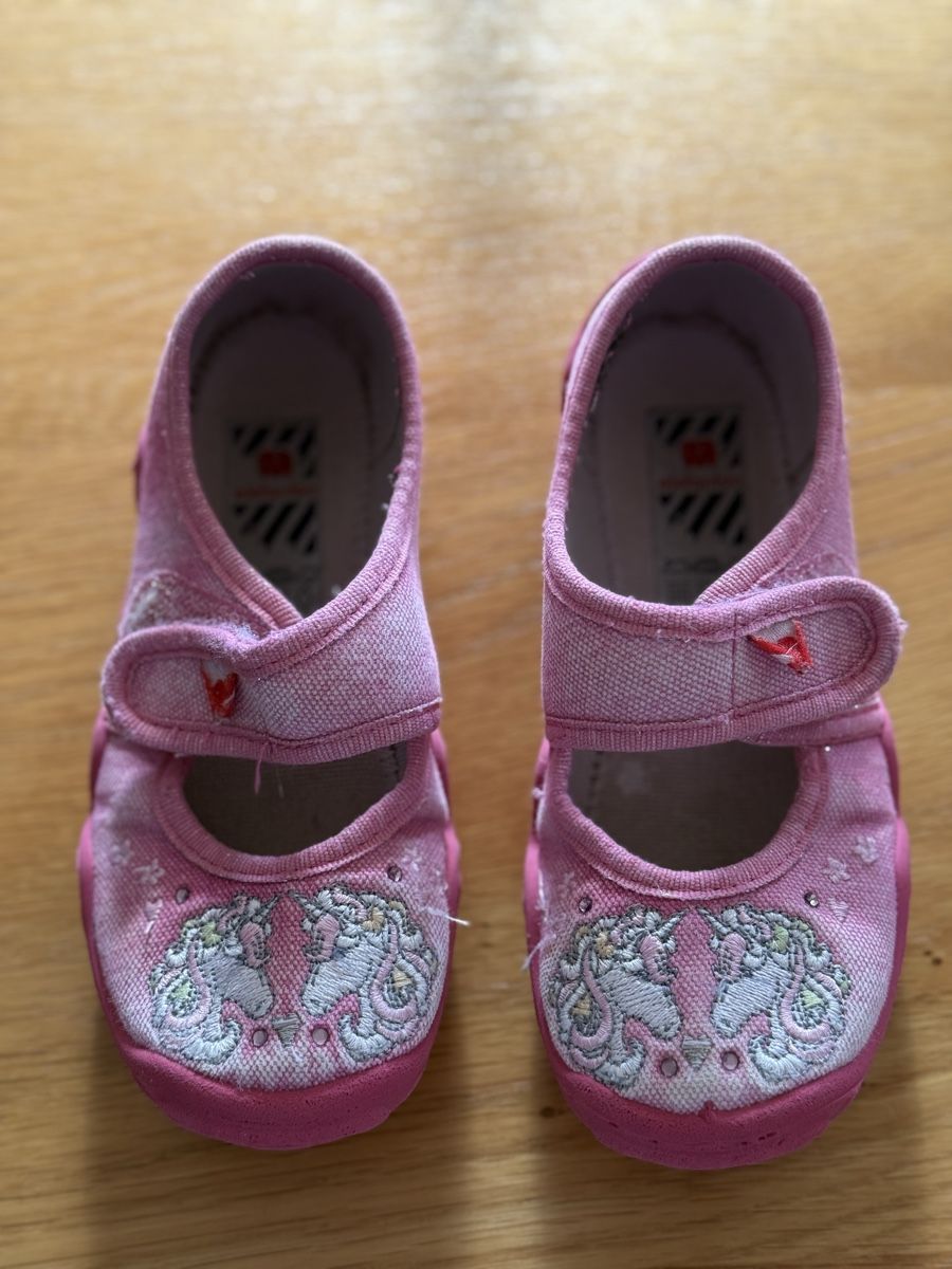 Elefanten Scarpe per ragazze: Elefanten Hausschuhe, Rosa Einhorn, Grösse 26 – Usato da Strengelbach venduto da schnaeusel
