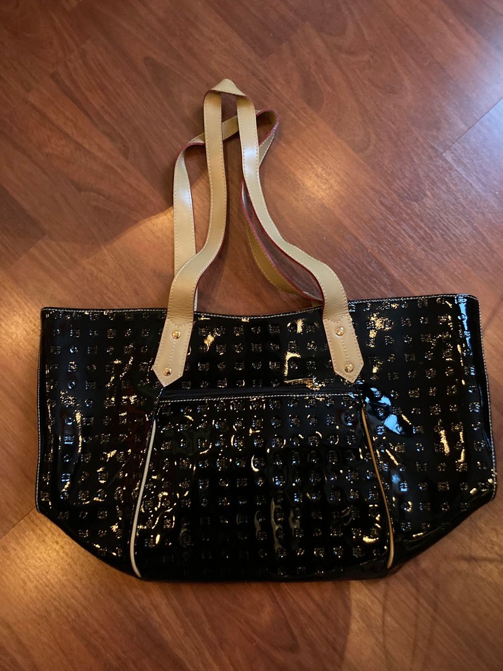 Borse da donna: Arcadia Handbag Lackleder schwarz-beige – Nuovo e nell'imballaggio originale da Unterseen venduto da amj_zz7j