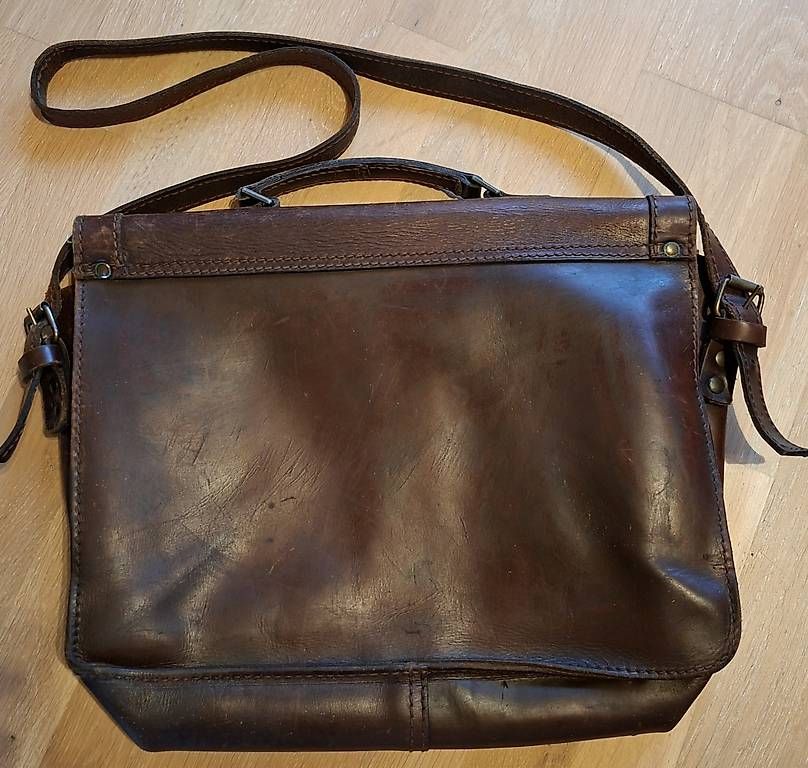 Koffer & Taschen: Klassische Ledertasche Ledermappe Retrostyle – Gebraucht aus Uetendorf von Ladouce 1