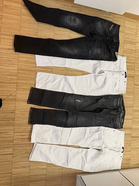 Jeans: Jeans Replay/diesel – Usato da Sementina venduto da Clothesforsell