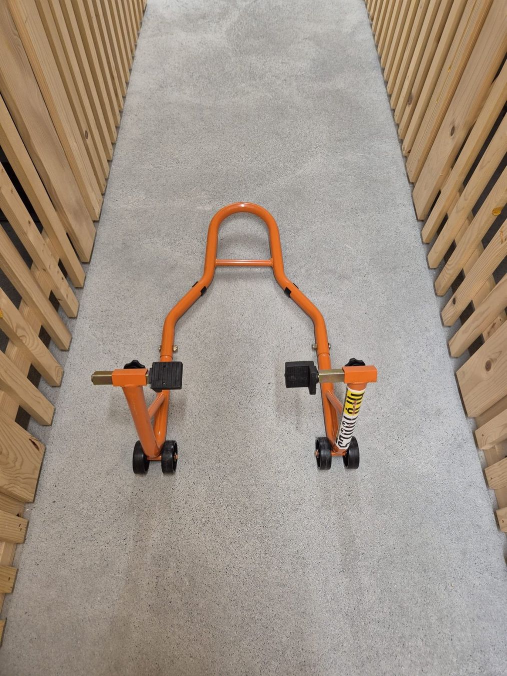 Stander: Montageständer Bike hinten – Usato da Sursee venduto da wmbcar 1
