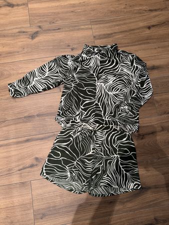 Damen Set Bluse und Shorts Grün Weiss Grösse XL