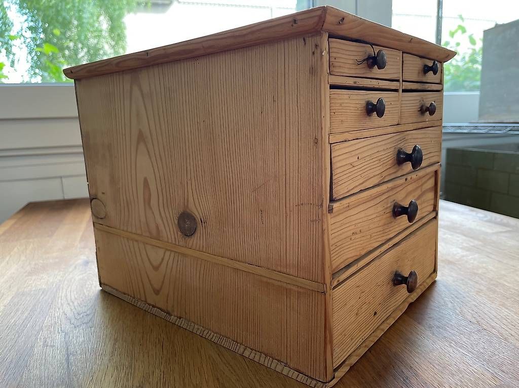 Articoli in legno: Schubladenmöbel klein, Schränkli, Schmuckkästchen. – Usato da Worben venduto da Retog777 2