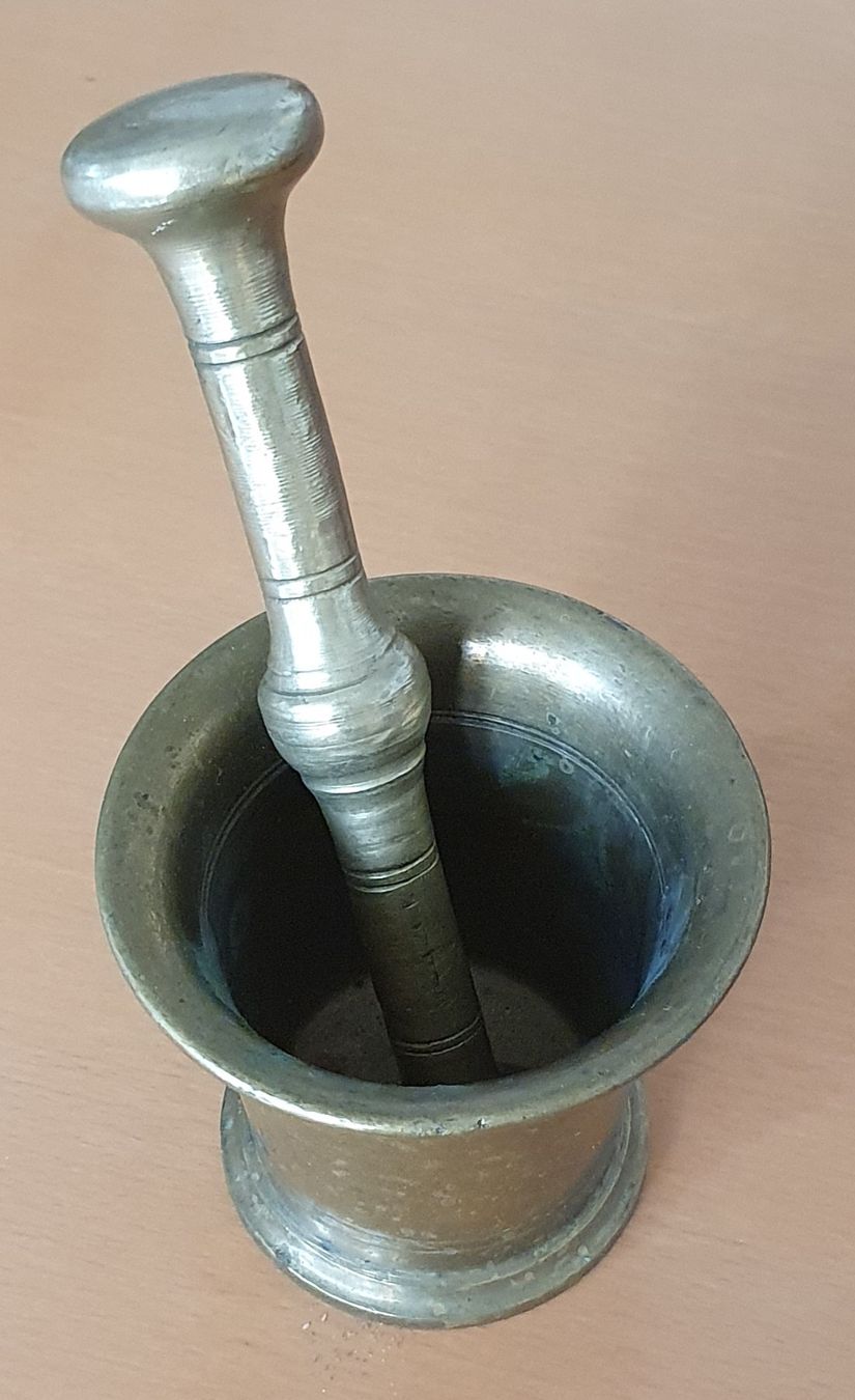 Sonstiges für das Kochen & Backen: Antiker Mörser mit Stössel aus Messing – Gebraucht aus Kreuzlingen von Rschweiz1