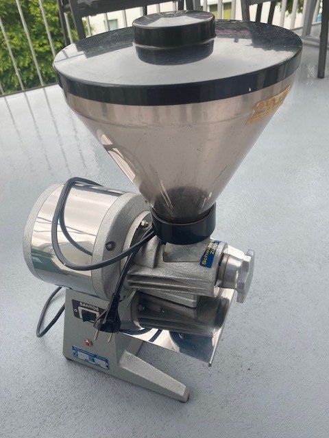 Santos Elettrodomestici da cucina: Santos Gastronomiegeräte Santos Espressomühle & Kaffeemühle – Usato da Niederhasli venduto da Tigerproduct 1