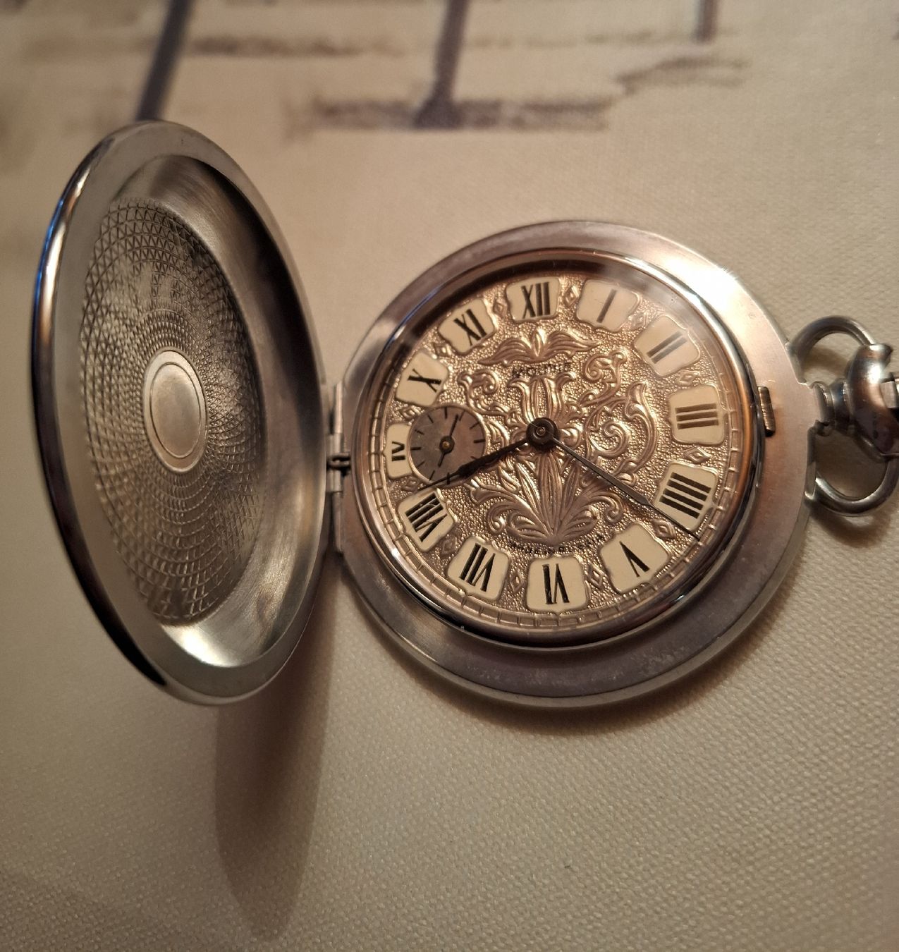 Orologi: MECH.TASCHENUHR UdSSR MIT PORTRÄT – Nuovo (secondo la descrizione) da Gretzenbach venduto da schibaya 1