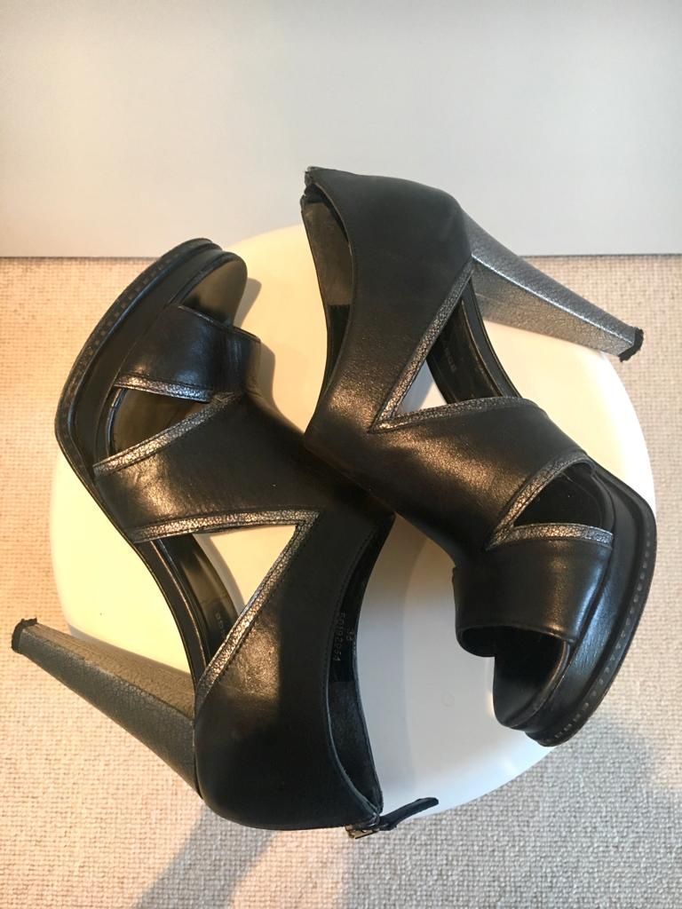 Hugo Boss Scarpe da donna: Boss Orange High Heels, Leder, Gr 38, schwarz/anthrazit – Usato da Dornach venduto da Snow54 7