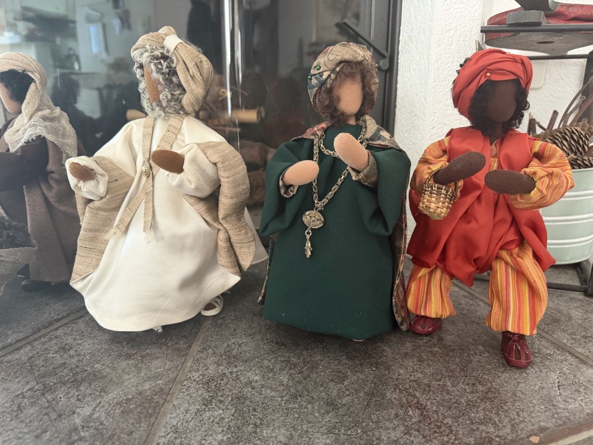 Puppen: Krippenfiguren Set Schwarzenberger – Gebraucht aus Küttigen von Hedimia 1