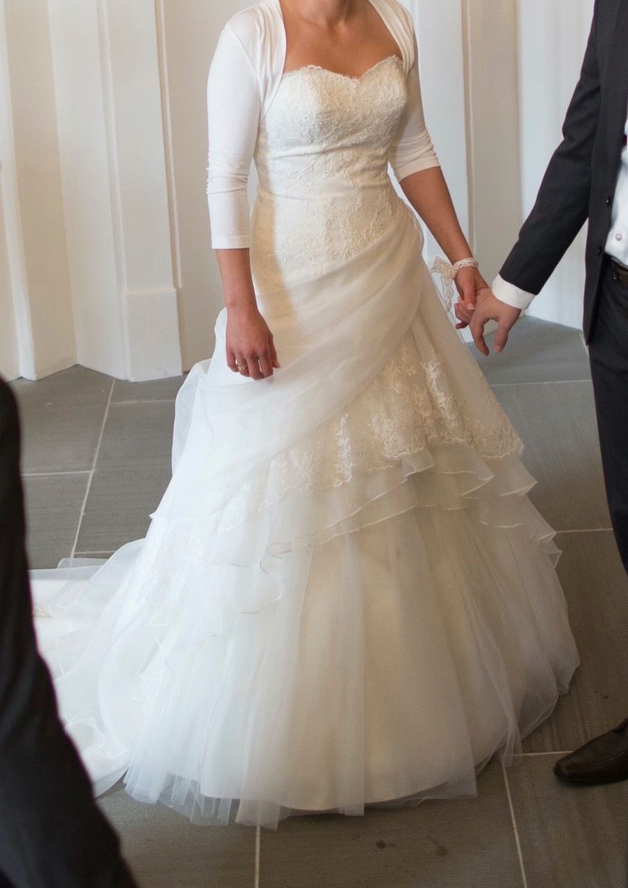 Vestiti: Wunderschönes Brautkleid – Usato da Thierachern venduto da punki01 2
