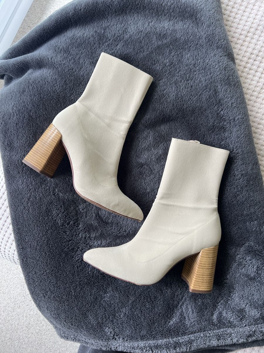 Scarpe da donna: Stiefeletten beige Grösse 38 mit Blockabsatz – Usato da Zürich venduto da sop_xbd7