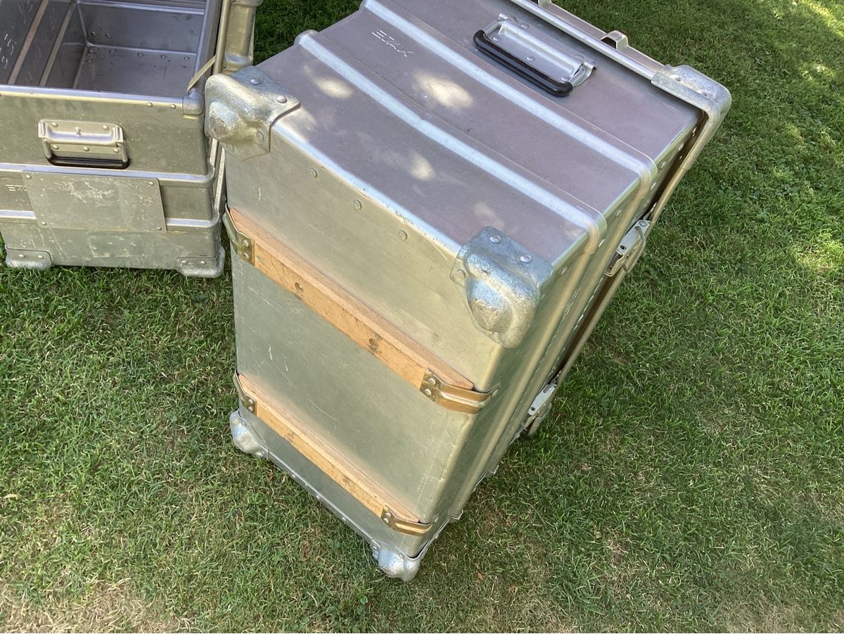 Transportkisten: Kisten Aluminium, 2 Stück – Gebraucht aus Schüpfheim von W010 1