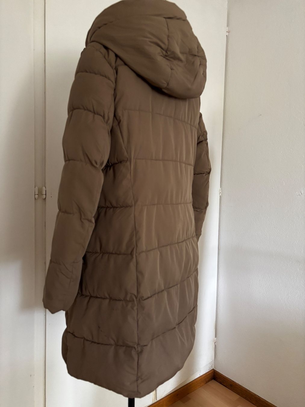 H&M Cappotti: Warme Winterjacke – Usato da Bern venduto da ViksiBash 4