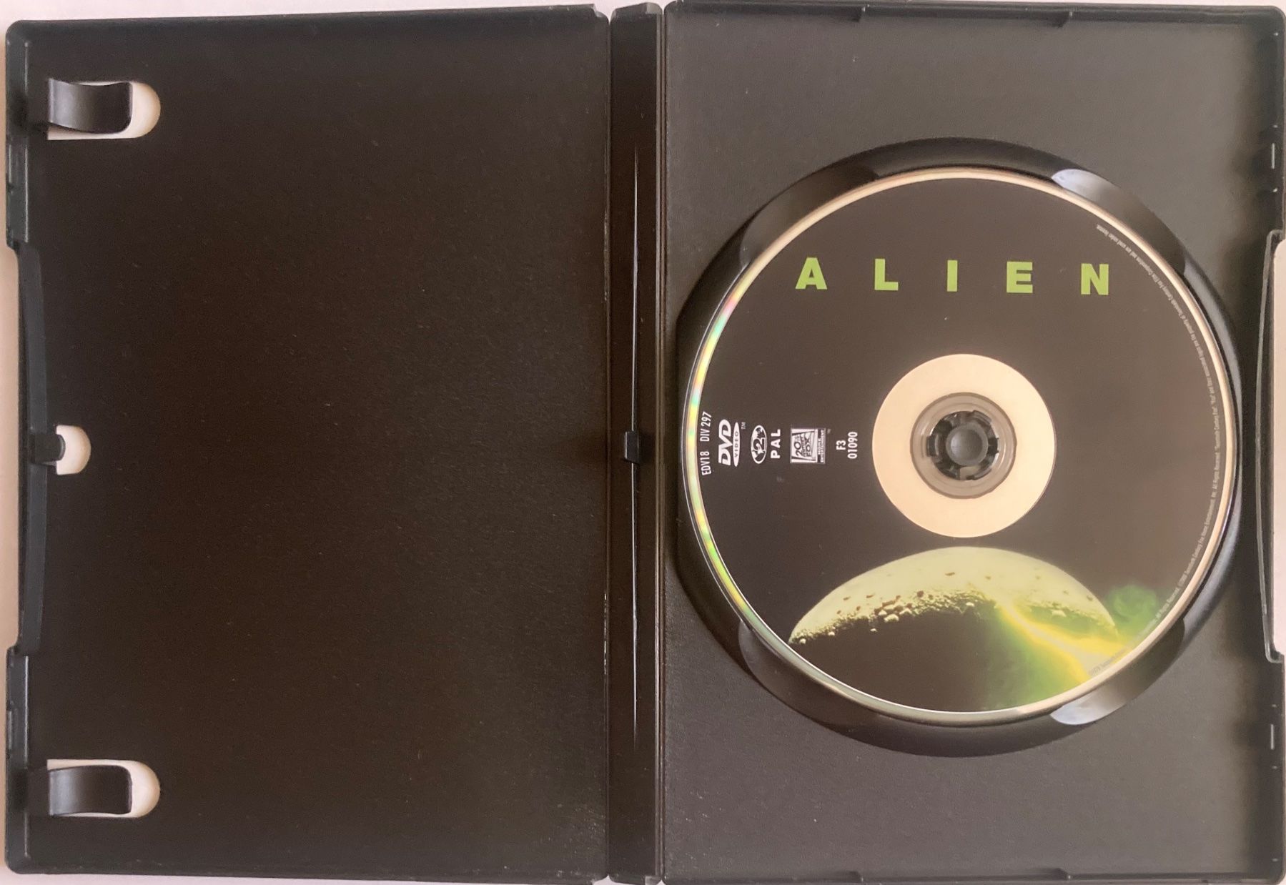 Tous les DVDs: ALIEN – D'occasion à Poliez-Pittet par Newtown-Records 2