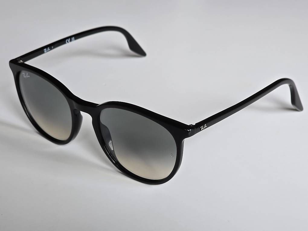 Lunettes & Verres: Lunettes de soleil Ray-Ban – D'occasion à Penthalaz par Cortis 2