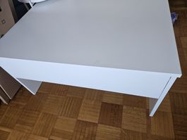 Table basse ÖSTAVALL blanche 90cm 