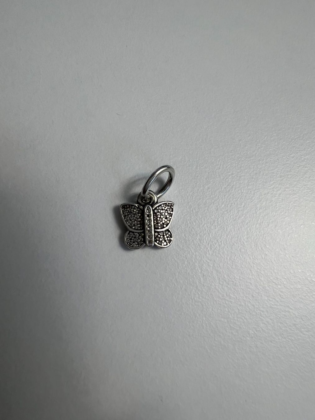 Pandora Ciondoli: Pandora Schmetterling Charm Glitter – Usato da Klosters venduto da jasmin-91