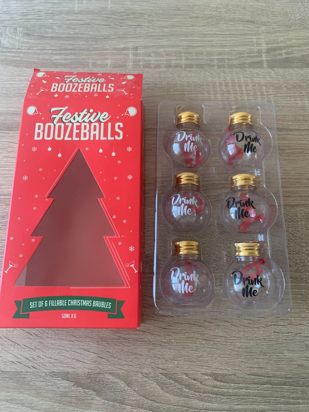 Alle Dekorationen: Festive Boozeballs - Drink Weihnachtsbaum-Kugeln – Neu und originalverpackt aus Zürich von chi82 1