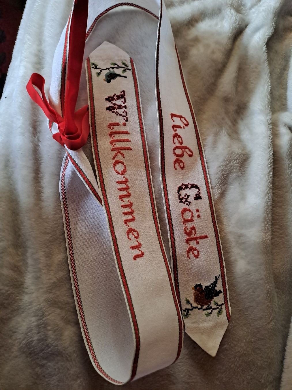 Tutte le decorazioni: Handgestickte Willkommen/Liebe Gäste Bänder, Herbstdeko – Usato da Ardez venduto da hui_kkb6 2