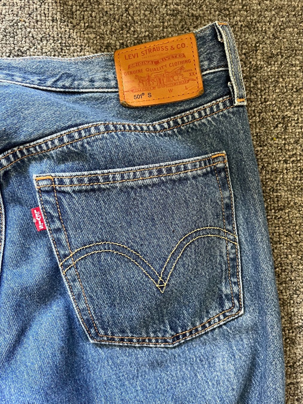 Levi's Jeans: Levi's Jeans – Usato da Gondiswil venduto da kaj_26vz 1