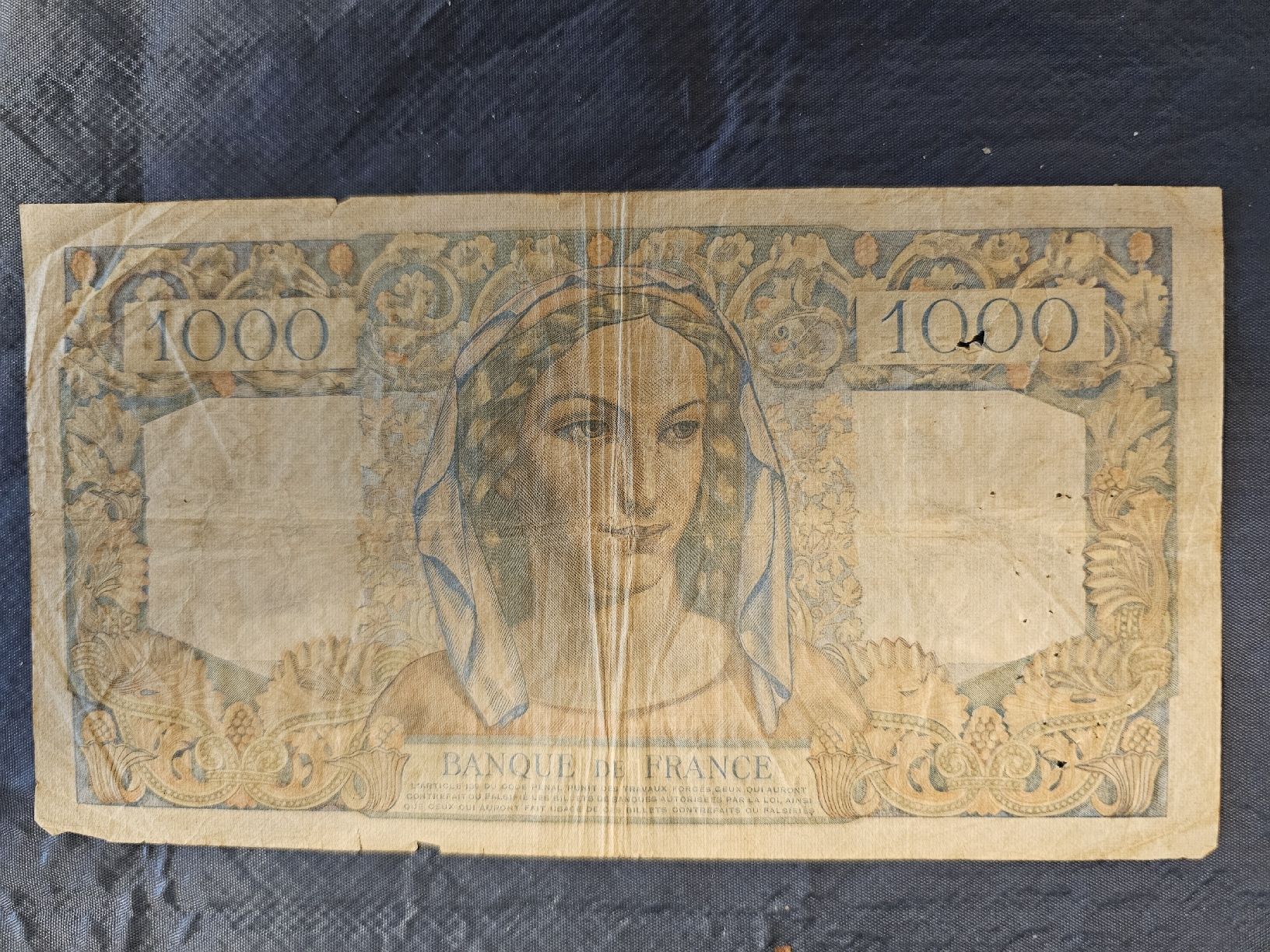 Banknoten: France 1000 fr. 1949 – Gebraucht aus Nidau von Forellino 1