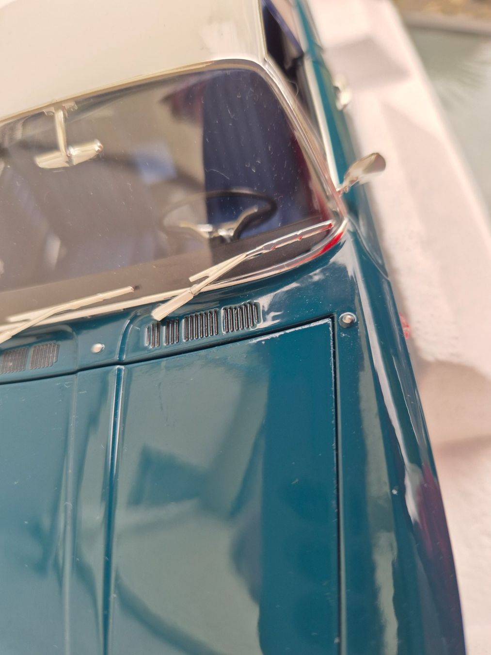 Volkswagen Modellautos: VW Karmann Ghia von Norev 1:18 – Neu (gemäss Beschreibung) aus Oberbuchsiten von laffite54 8