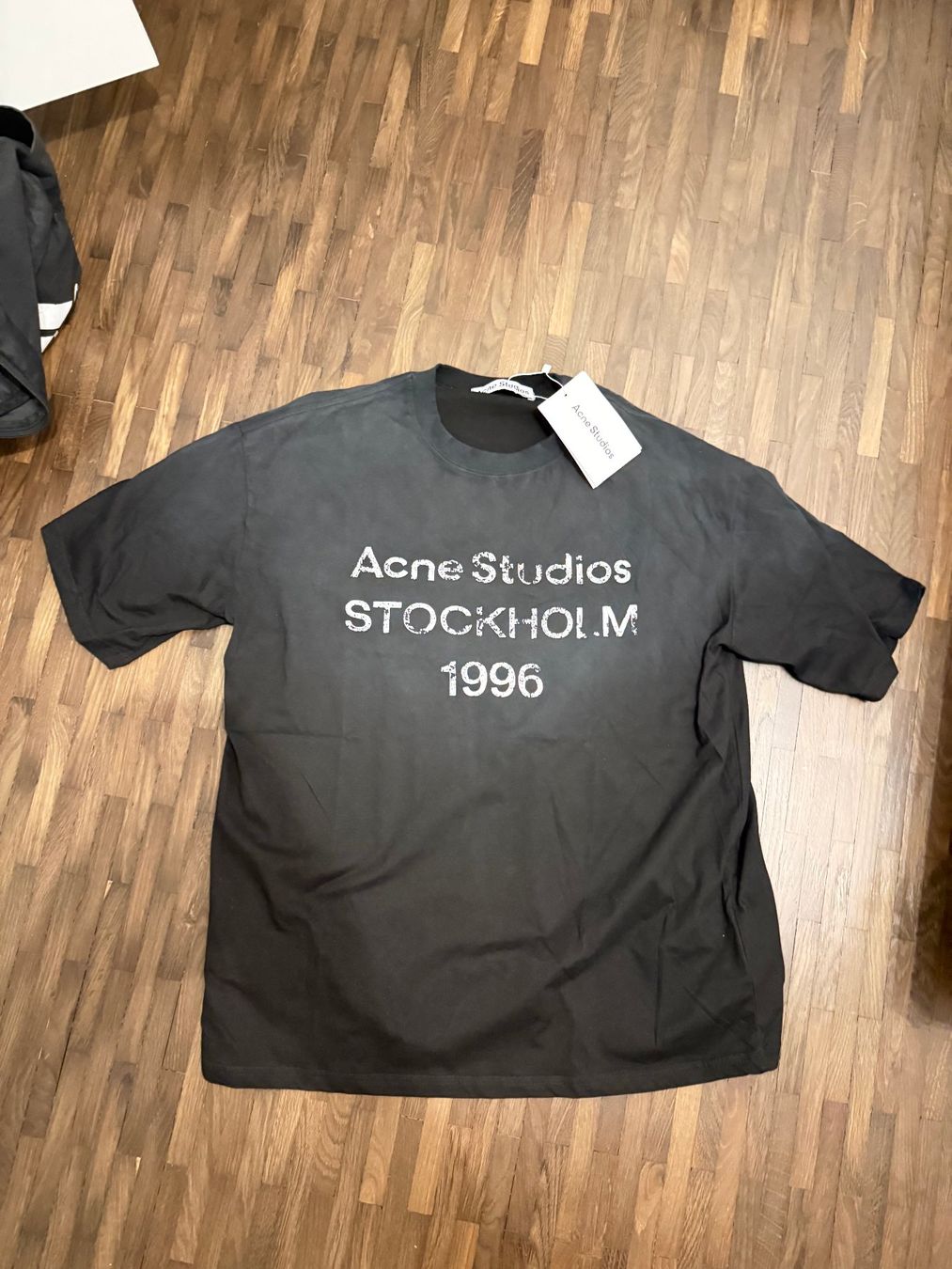 Acne Studios T-shirt: Acne Studios Stockhol T Shirt – Nuovo e nell'imballaggio originale da Chur venduto da sil_v7n6