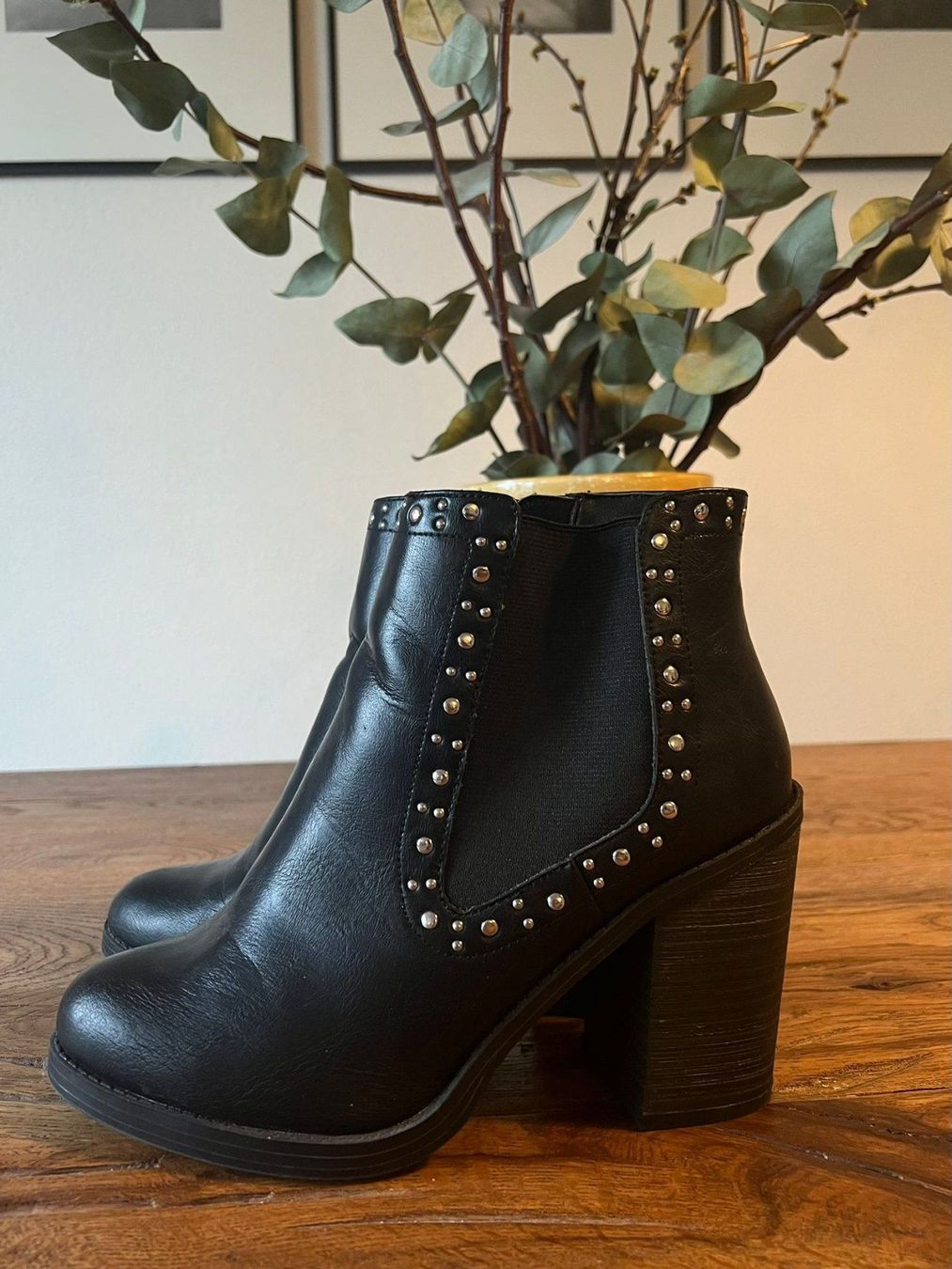 New Look Scarpe da donna: Stiefeletten Schwarz – Usato da Basel venduto da sci_67ms