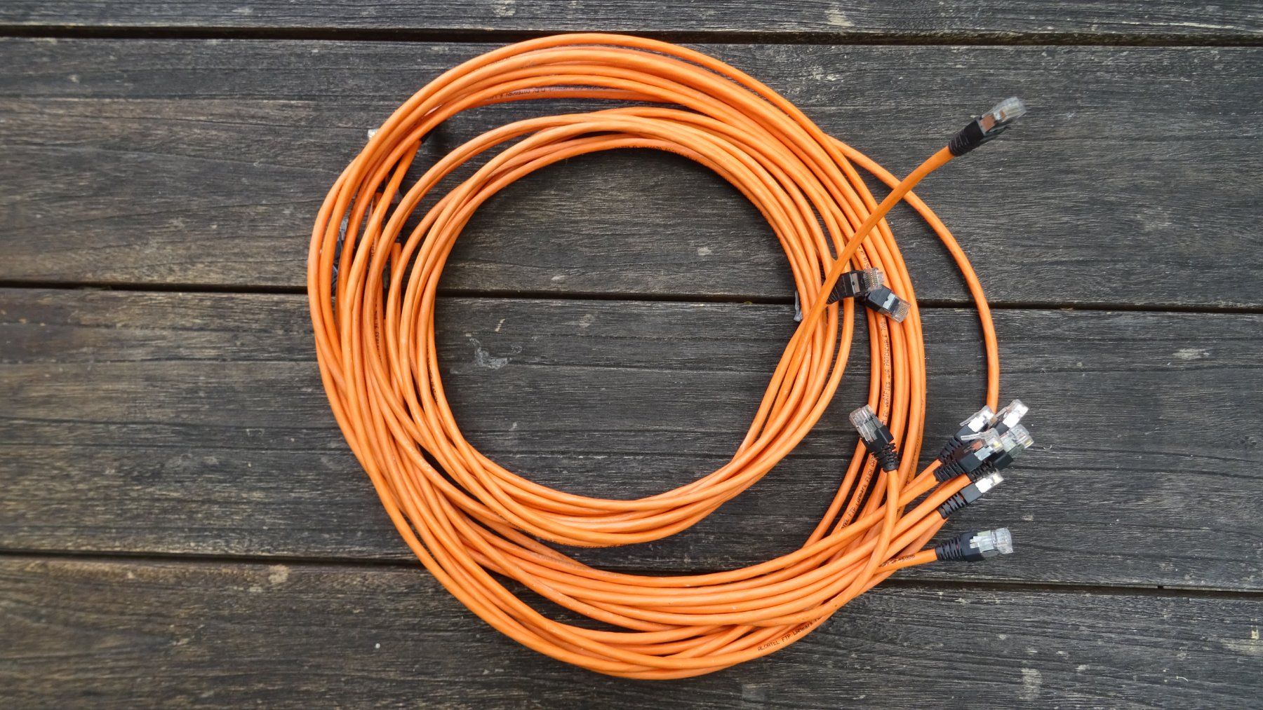 Cavi: Ethernet Kabel Cat6 2m & 3m – 9 Stk – Usato da Riedholz venduto da Leo.L