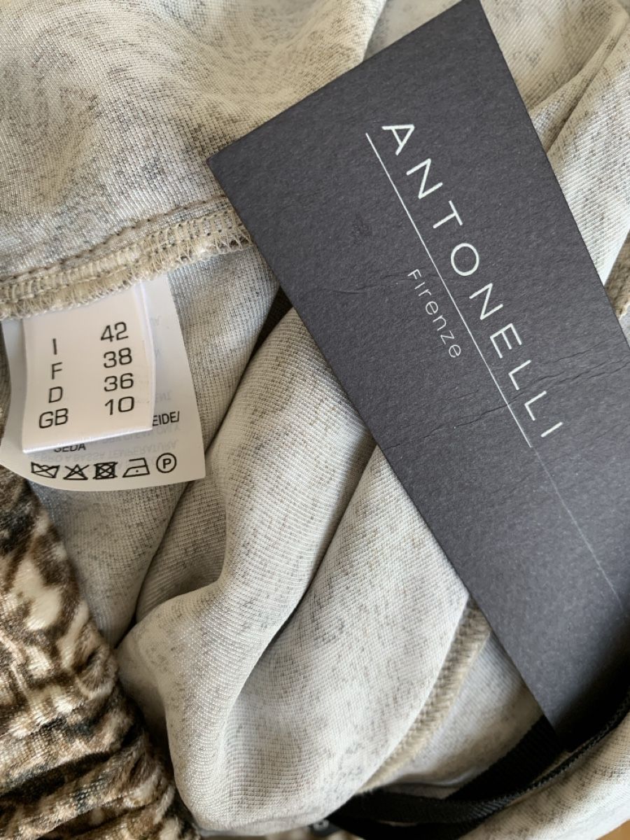 Pantaloni: Antonelli Firenze Samthose, Gr. 36 – Nuovo (secondo la descrizione) da Zürich venduto da monjoie 2