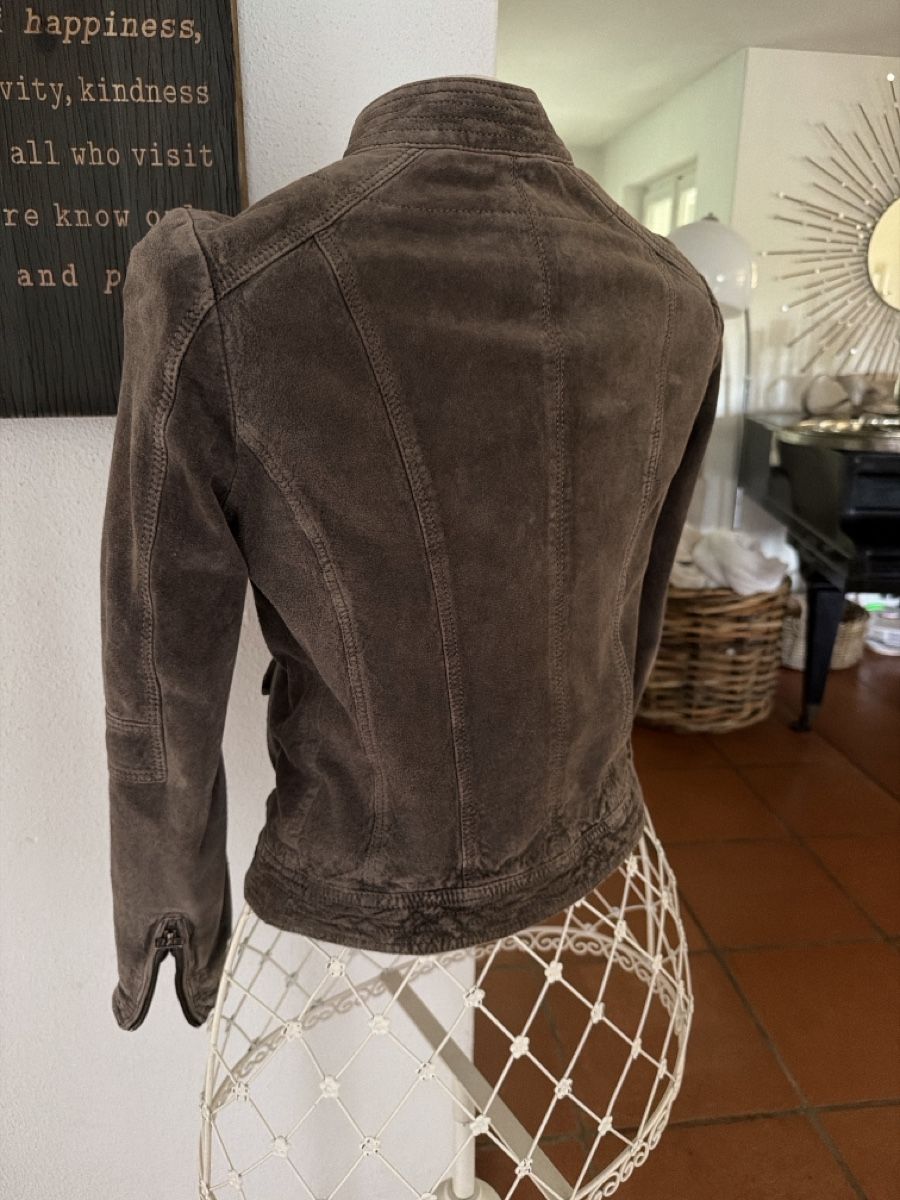 Maddison Vestes: Wildlederjacke maddison 34 braun – D'occasion à Fehraltorf par Erdo81 1