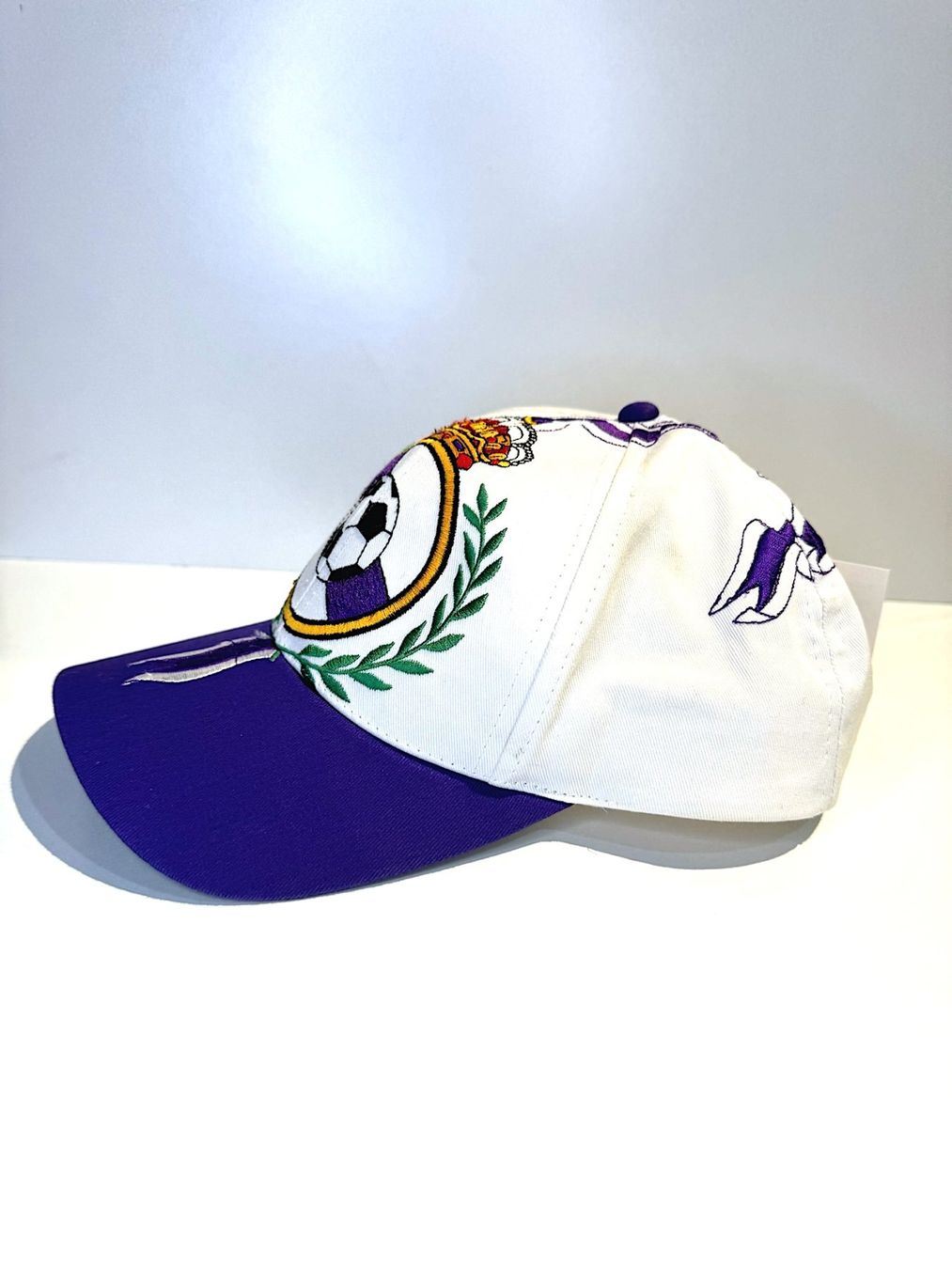 Copricapi, berretti & cappellini: VINTAGE 90s REAL MADRID SOCCER SNAPBACK CAP HAT – Usato da Cortaillod venduto da Stay_Alive_vtg_CAP 3
