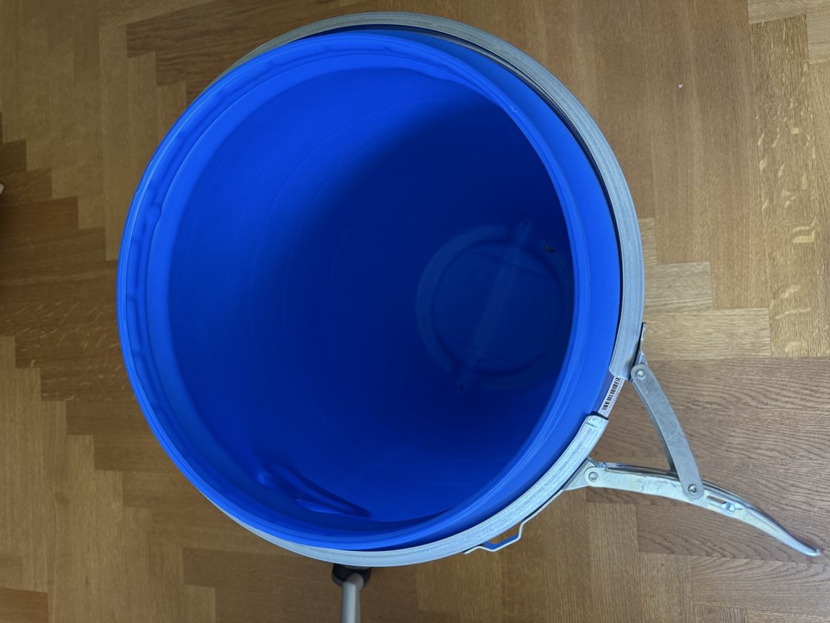 Accessoires: Universalfass 60L – Neuf (Voir description) à Bern par toroksanyo 2