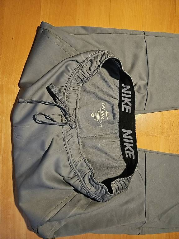 Hosen: Nike Trainerhosen – Gebraucht aus Nidau von ann_2289 2