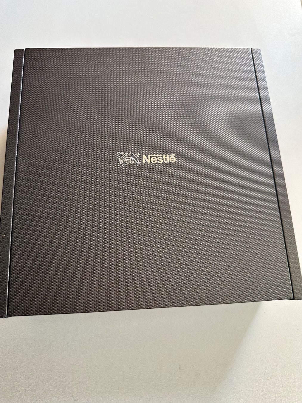 Tutte le decorazioni: Design Nestle Tischkartenhalter in Box ? Alessi ? – Nuovo (secondo la descrizione) da Deitingen venduto da Himhip 2