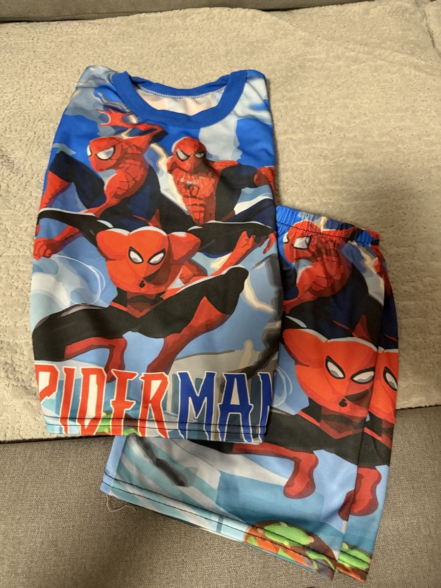 Kleiderpakete & -sets: Spiderman set – Neu (gemäss Beschreibung) aus Grenchen von a.berisha03